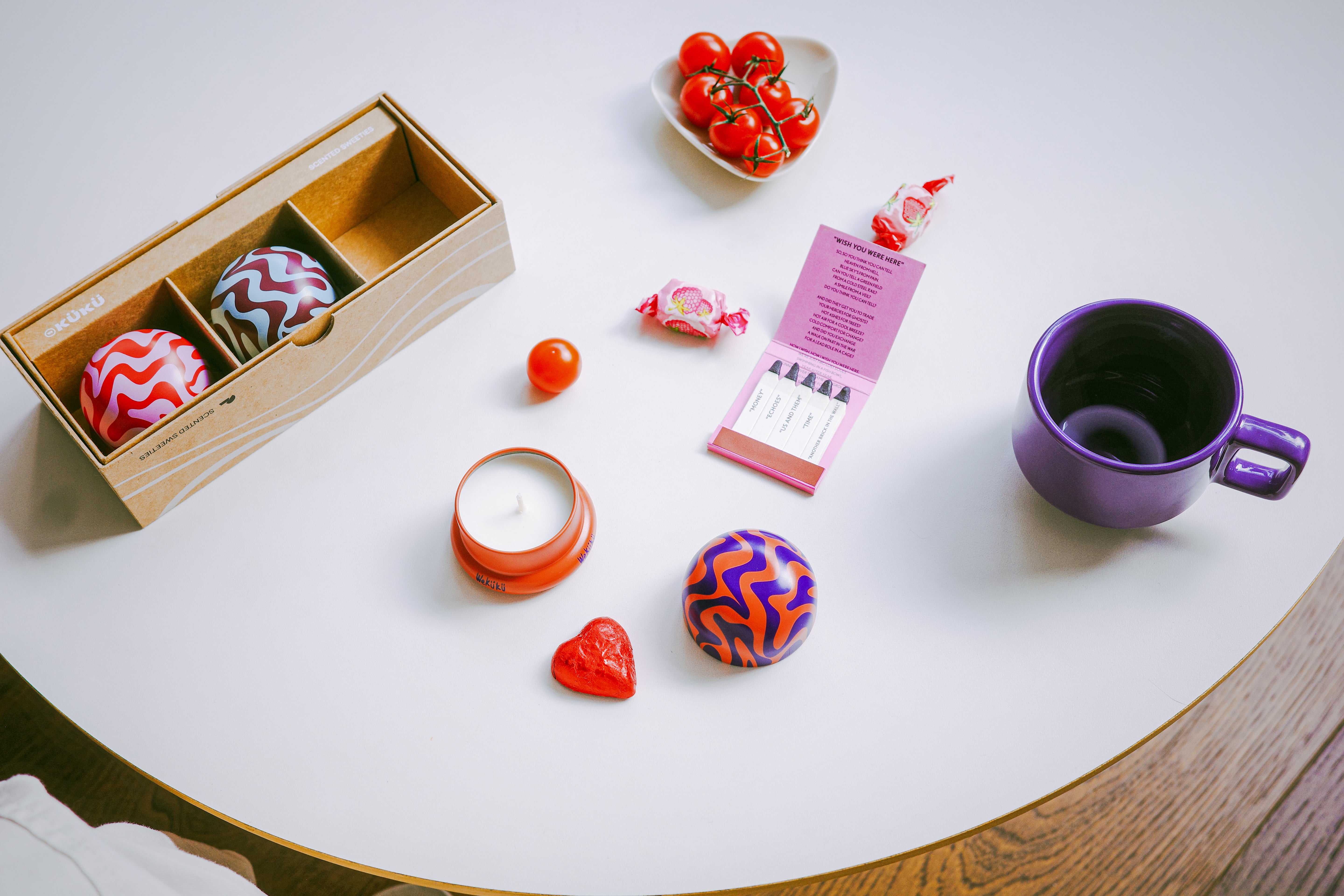 "Scented Sweetie" - Floral Fruity Scented Candle